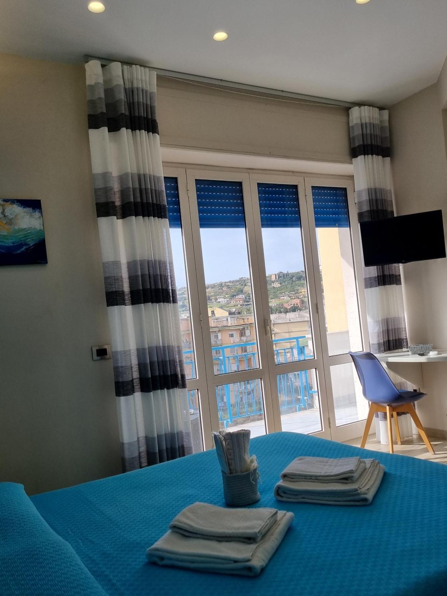 Oltre Il Mare Guest House Gaeta Ngoại thất bức ảnh