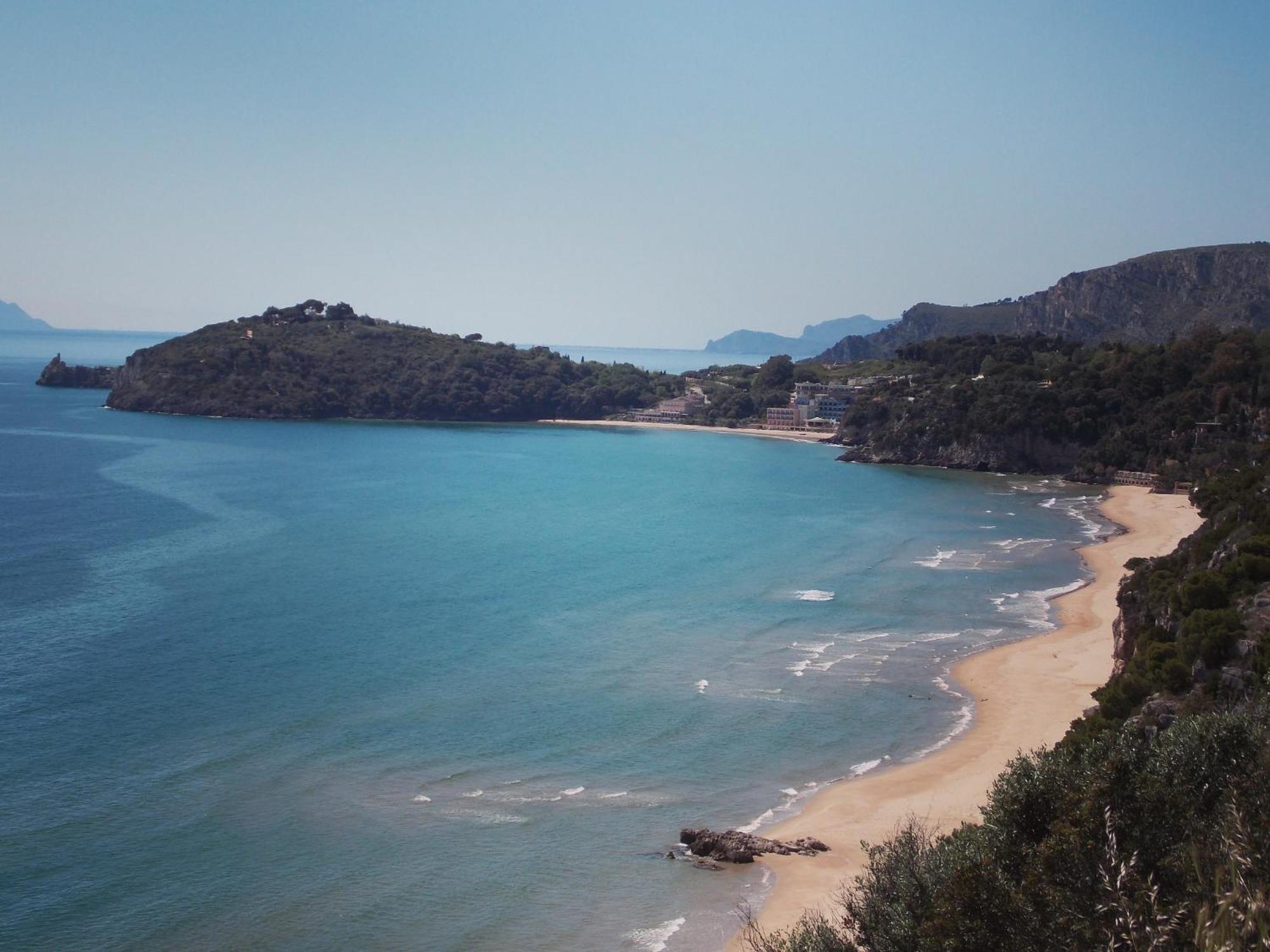Oltre Il Mare Guest House Gaeta Ngoại thất bức ảnh