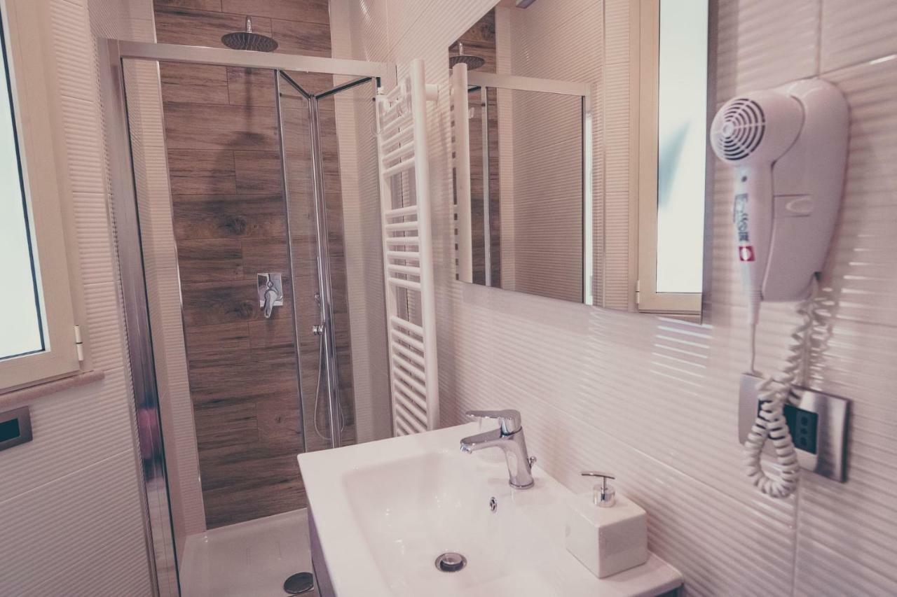 Oltre Il Mare Guest House Gaeta Ngoại thất bức ảnh