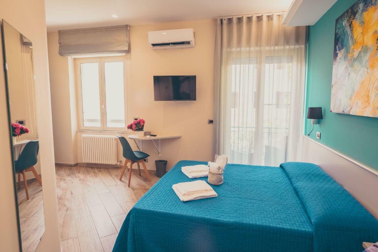Oltre Il Mare Guest House Gaeta Ngoại thất bức ảnh